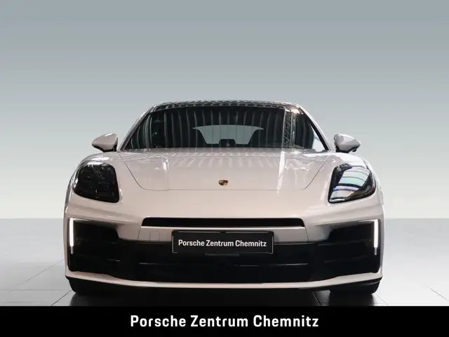 Porsche Panamera view 4