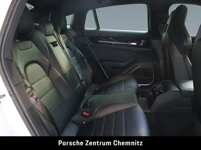 Porsche Panamera view 8