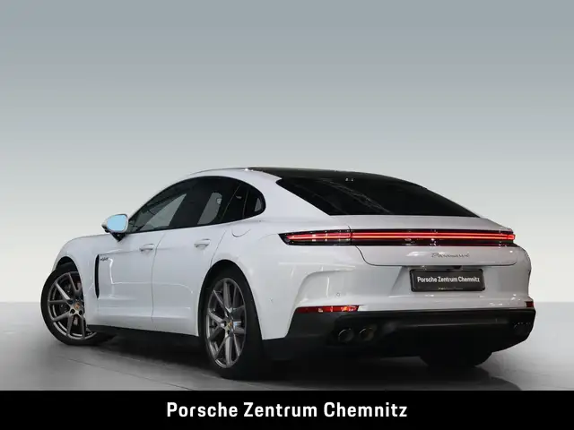 Porsche Panamera view 3