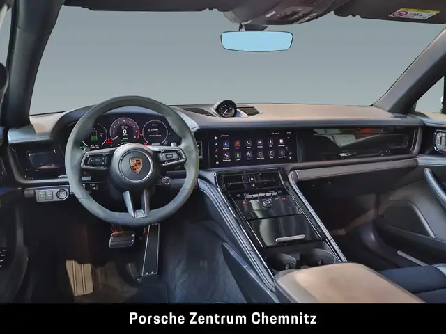 Porsche Panamera view 7