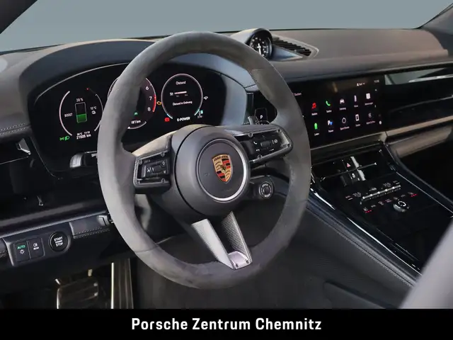 Porsche Panamera view 11