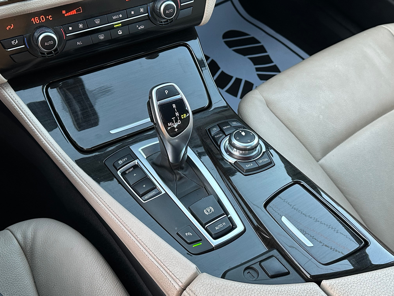 BMW 520 520dAS — photo 15