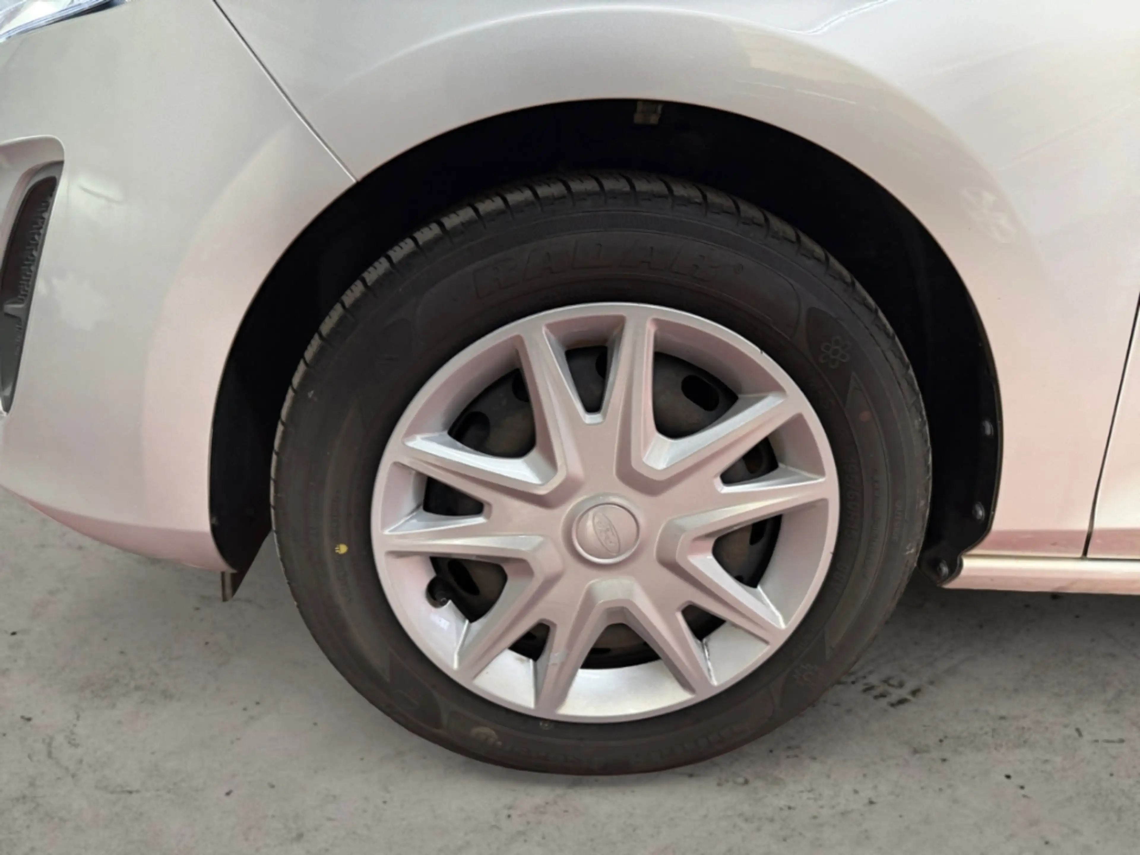 Ford Fiesta Cool & Connect TEMPOMAT APPLE/ANDROID PDC BLUETOOT — photo 15