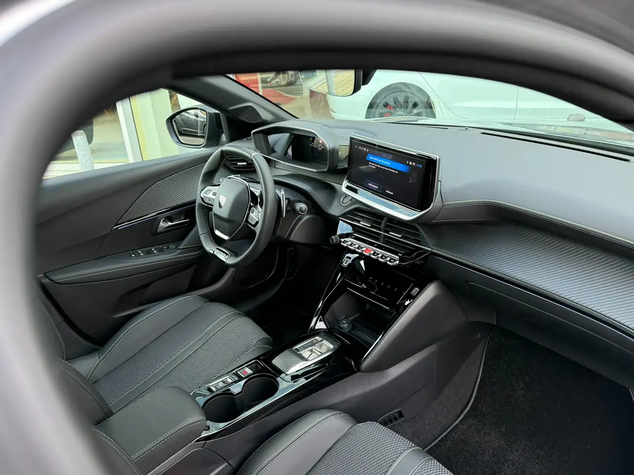 Peugeot 208 GT LINE / NIEUW/ PANO /CARPLAY / CAMERA /KEYLESS 14