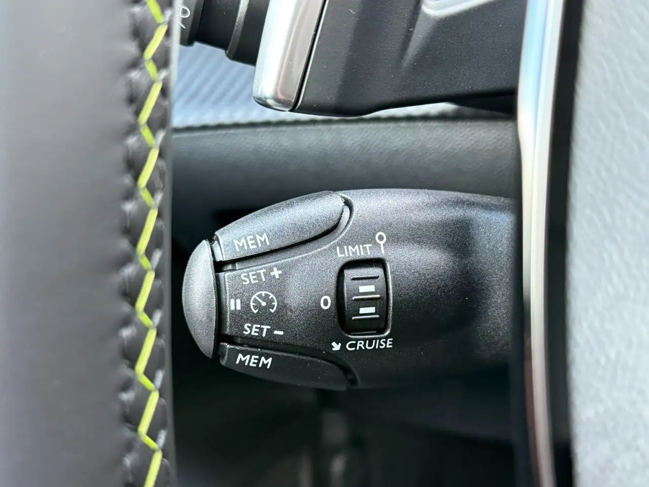 Peugeot 208 GT LINE / NIEUW/ PANO /CARPLAY / CAMERA /KEYLESS 20