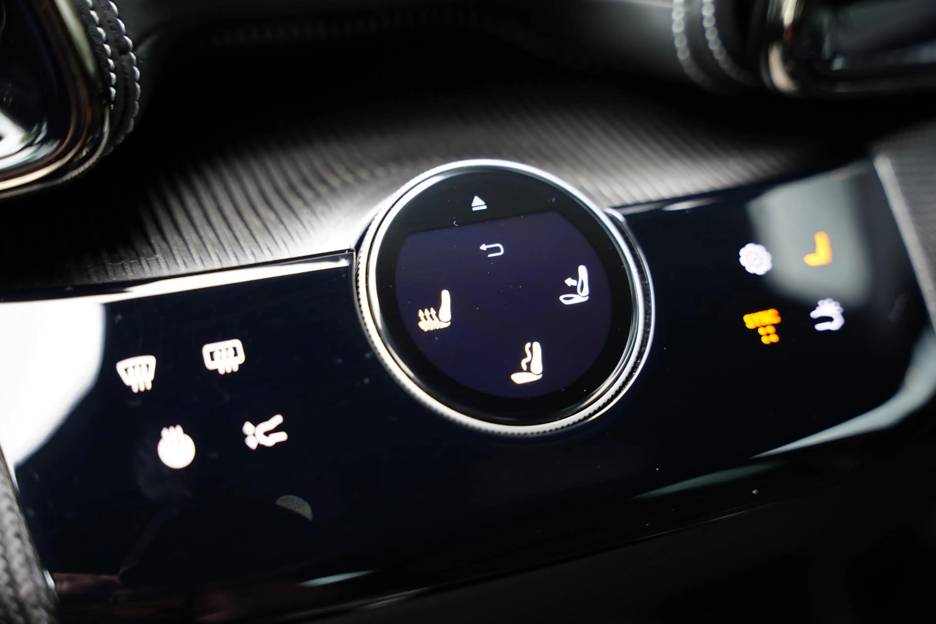 Ferrari Purosangue 6.5 V12 / Retrofit Steering Wheel / Full Carbon / — photo 14