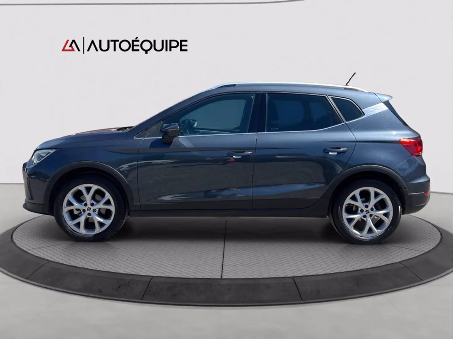 SEAT Arona 1.0 ecotsi FR 110cv Grigio - 2