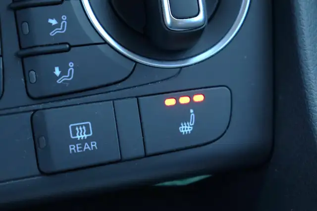 Audi Q3 view 22