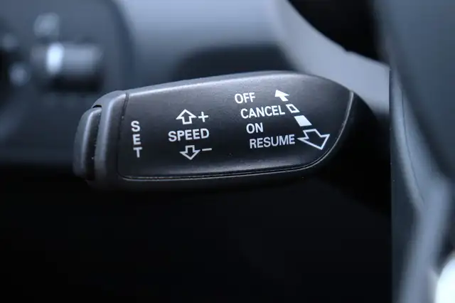 Audi Q3 view 15
