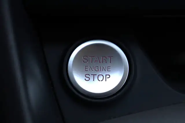 Audi Q3 view 30