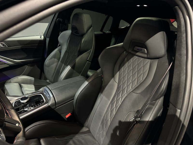 BMW X6 M60i xDrive FULL OPTION*CARBON*M SITZE — photo 3