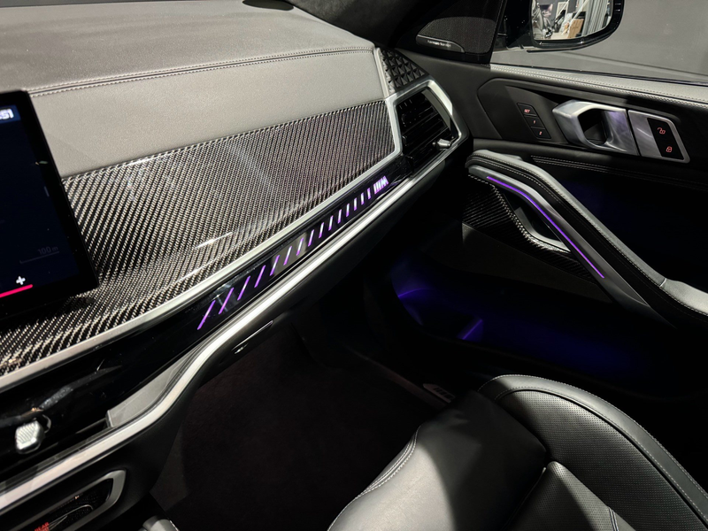 BMW X6 M60i xDrive FULL OPTION*CARBON*M SITZE — photo 12