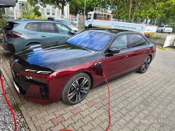 M760e xDrive * Two Tone*