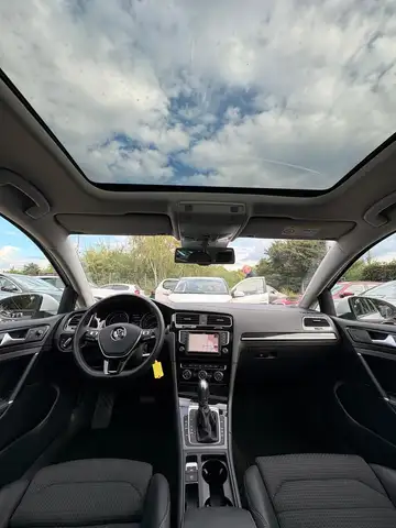 Volkswagen Golf view 7