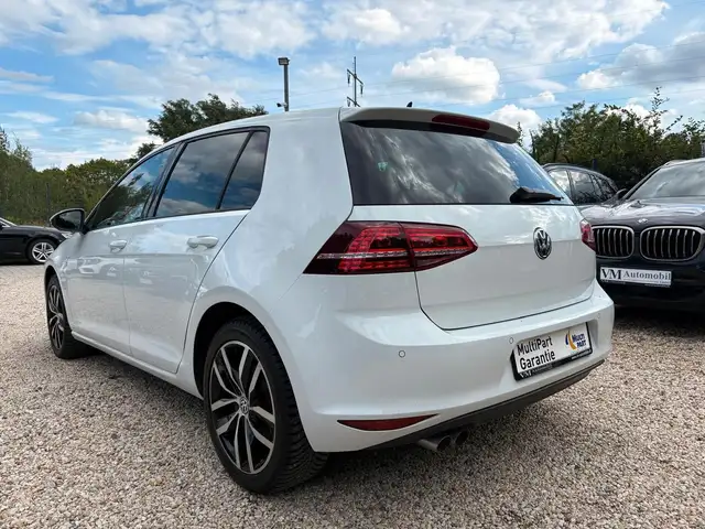 Volkswagen Golf view 6