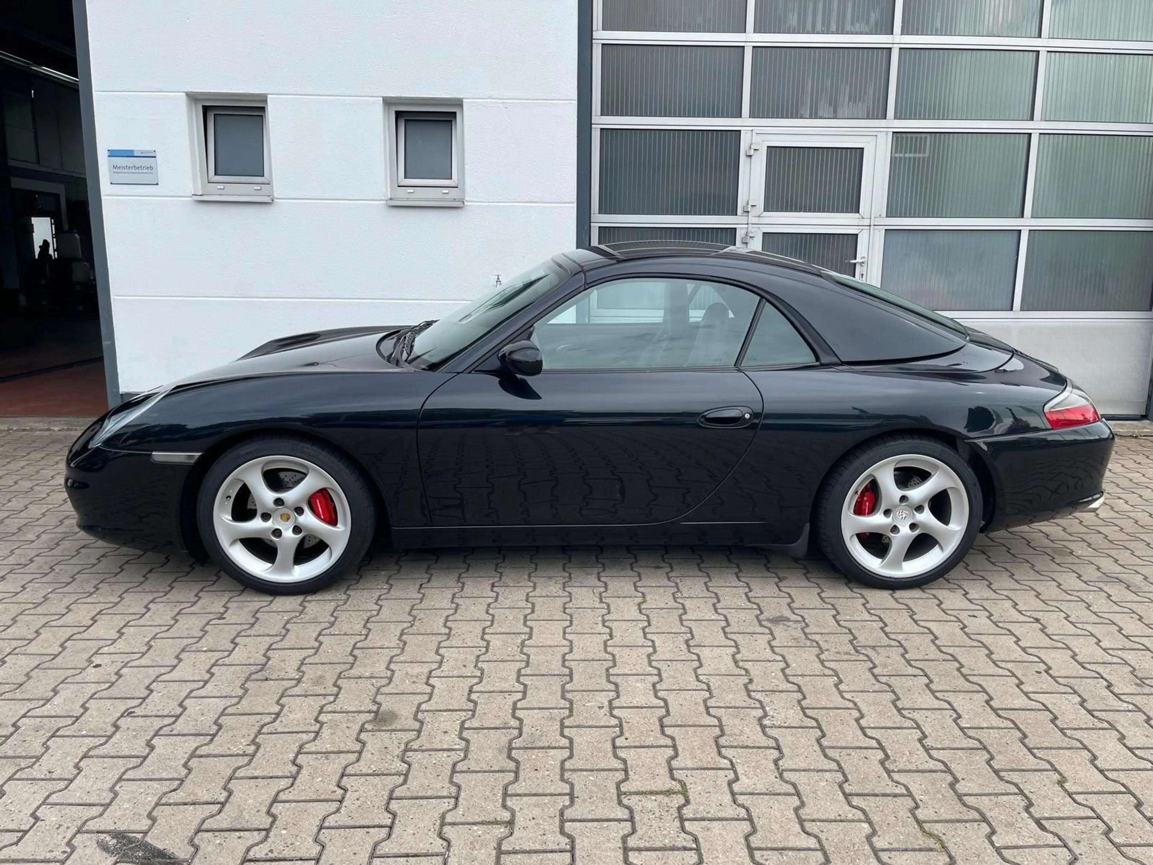 Porsche 996 Carrera 2 Cabriolet 6-Gang/Scheckheft/TOP — photo 2