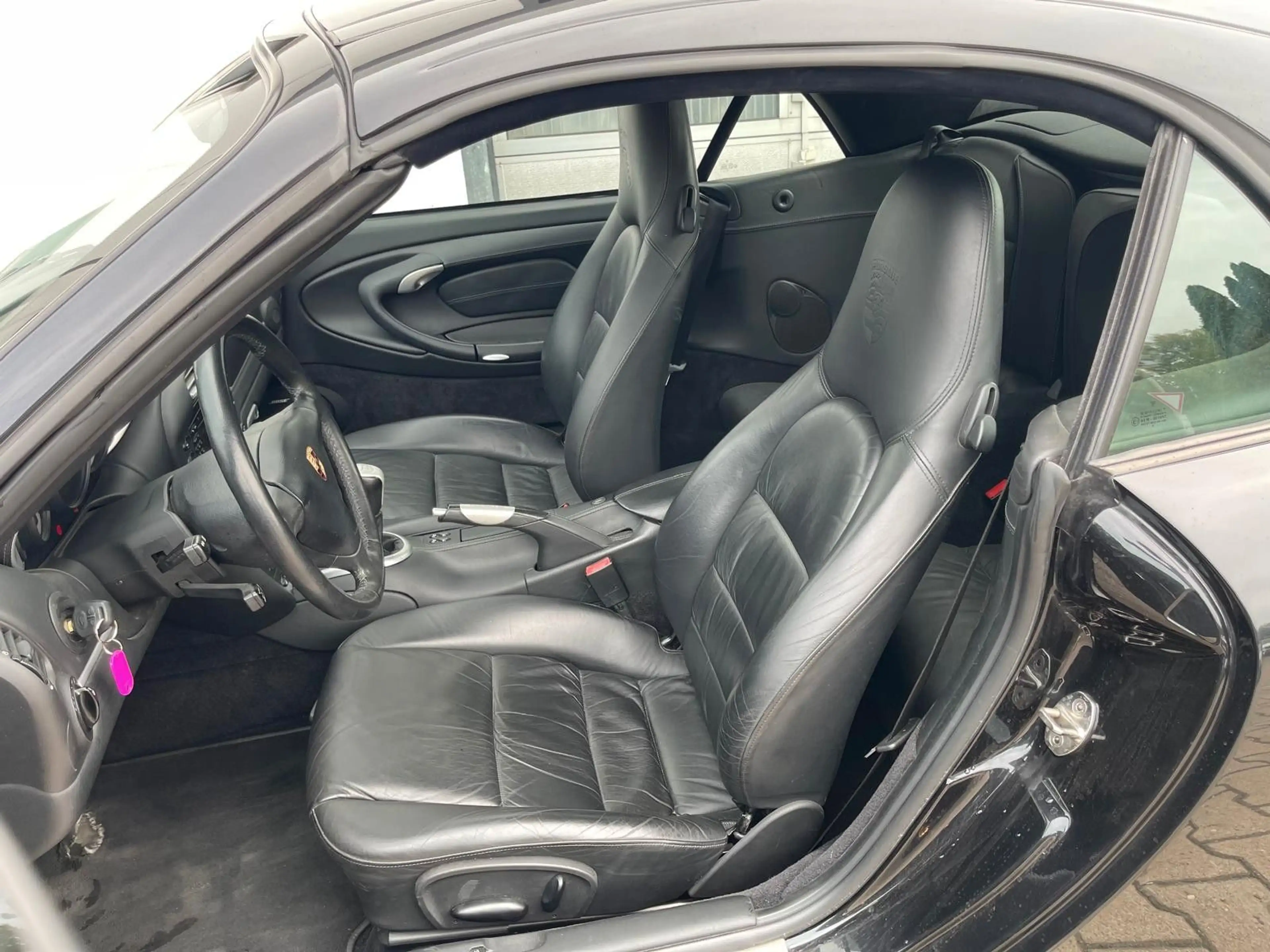 Porsche 996 Carrera 2 Cabriolet 6-Gang/Scheckheft/TOP — photo 8