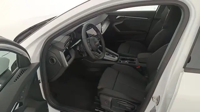 Audi A3 view 9
