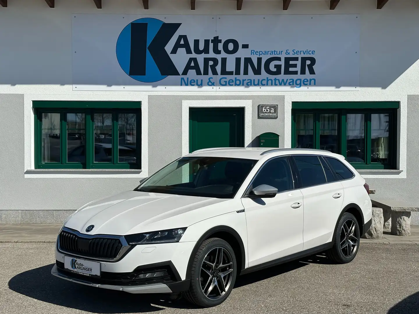 Skoda Octavia Combi Scout 2,0 TDI DSG 4x4 Weiß - 2