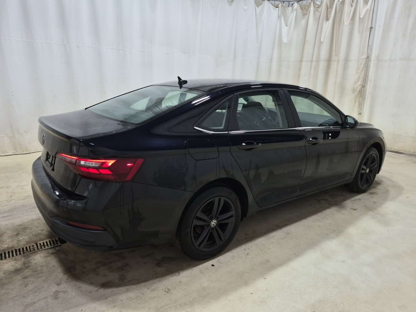 2024 Volkswagen Jetta COMFORTLINE | LEATHER | ONE OWNER | NO ACCIDENTS — снимка 1