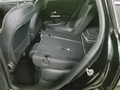 Annonce voiture d'occasion Mercedes-Benz GLA 180 - CARADIZE