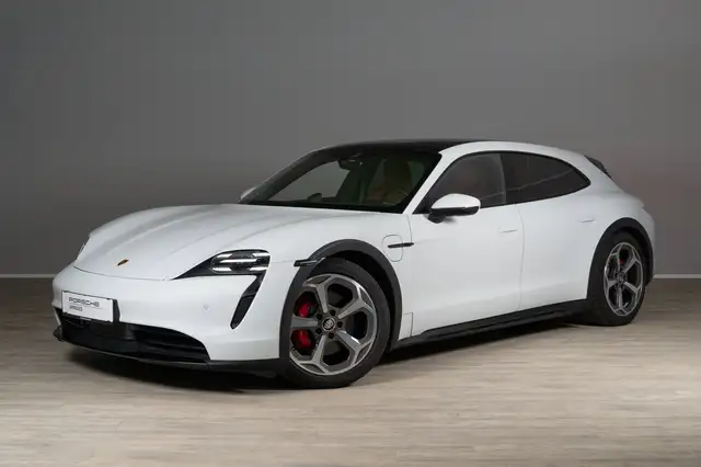 Porsche Taycan 4S Cross Turismo