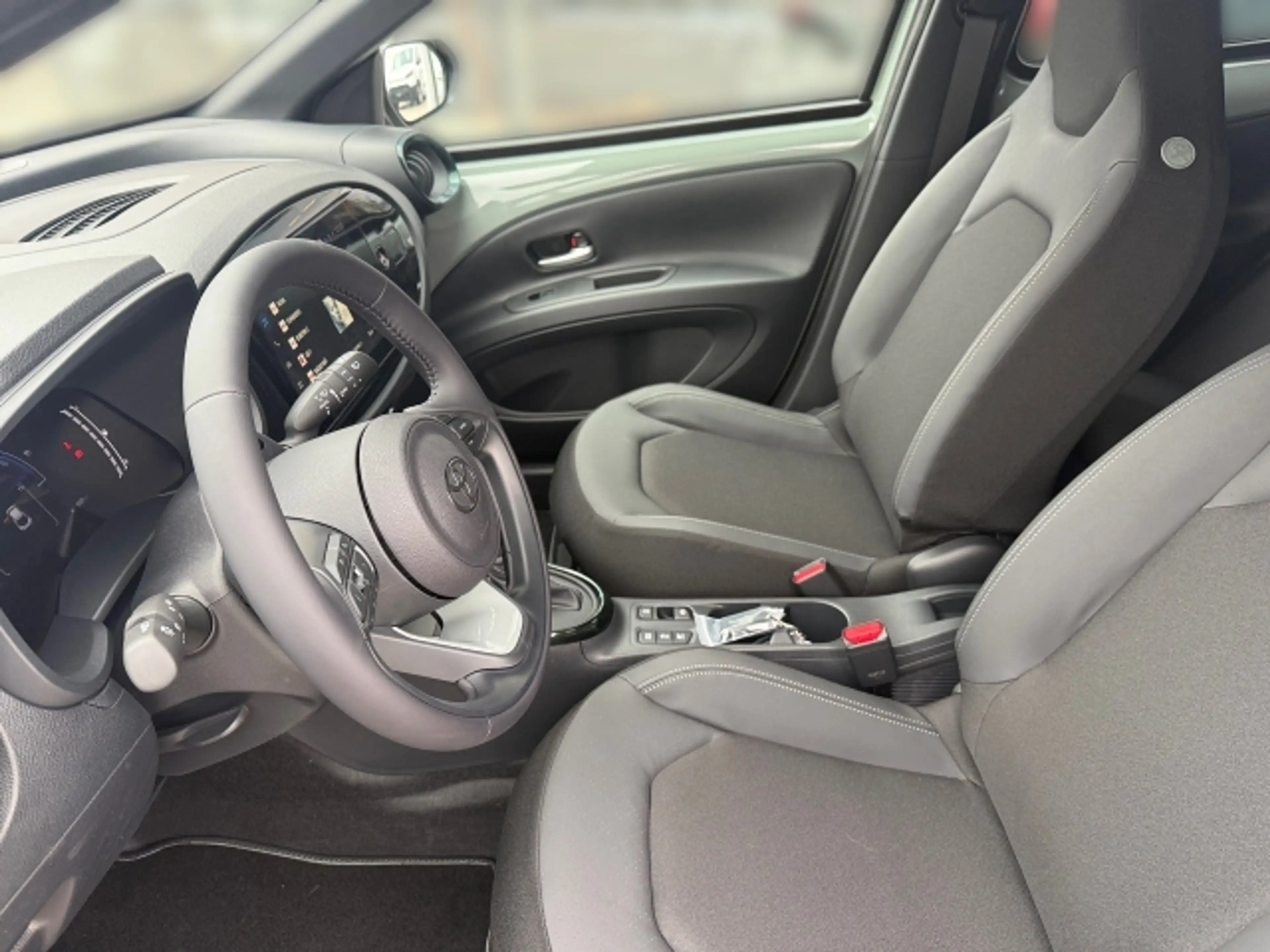 Toyota Aygo X Aygo X 1,5 HSD Loung — photo 10