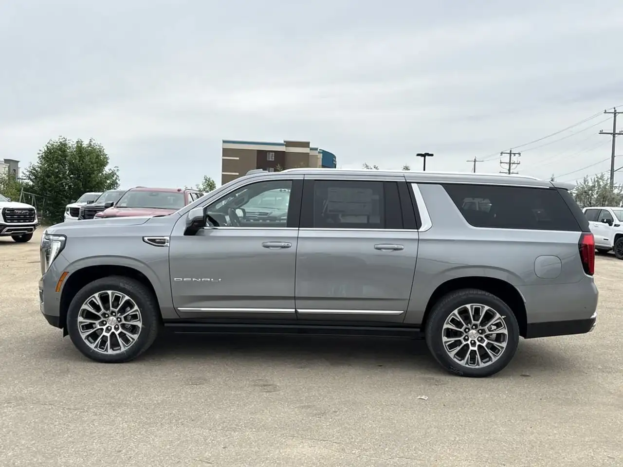GMC Yukon снимка GMC Yukon