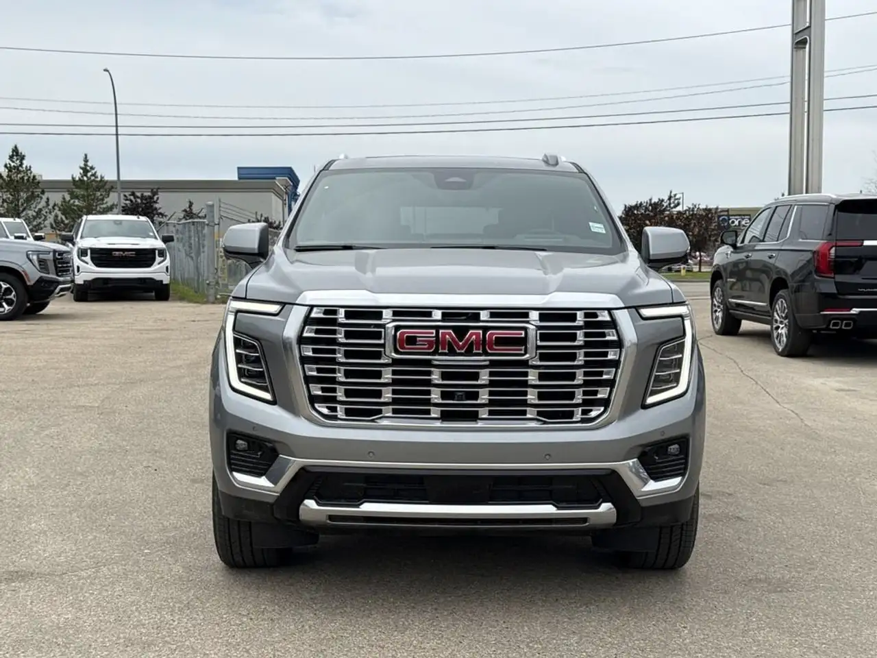 GMC Yukon снимка GMC Yukon