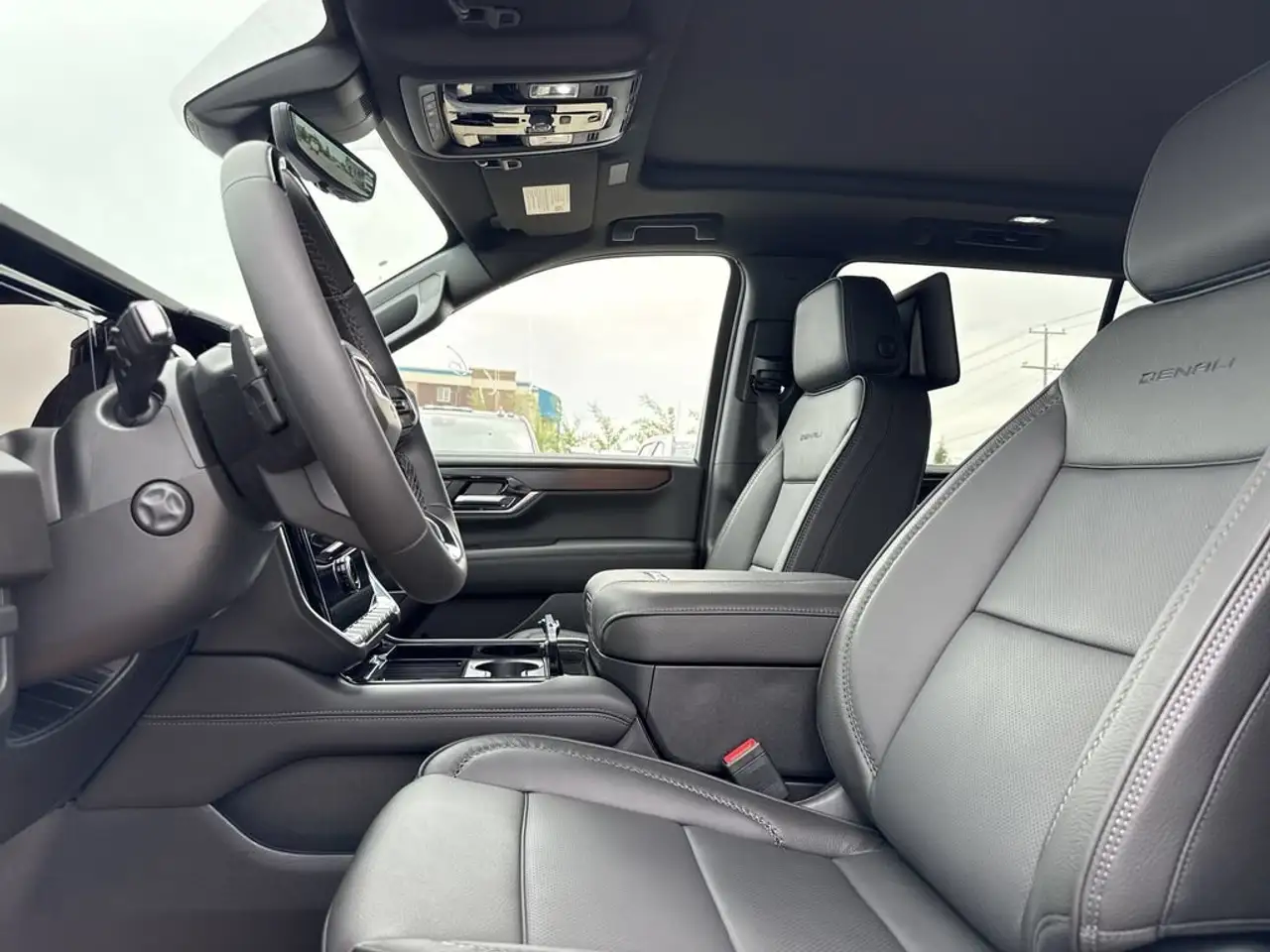 GMC Yukon снимка GMC Yukon