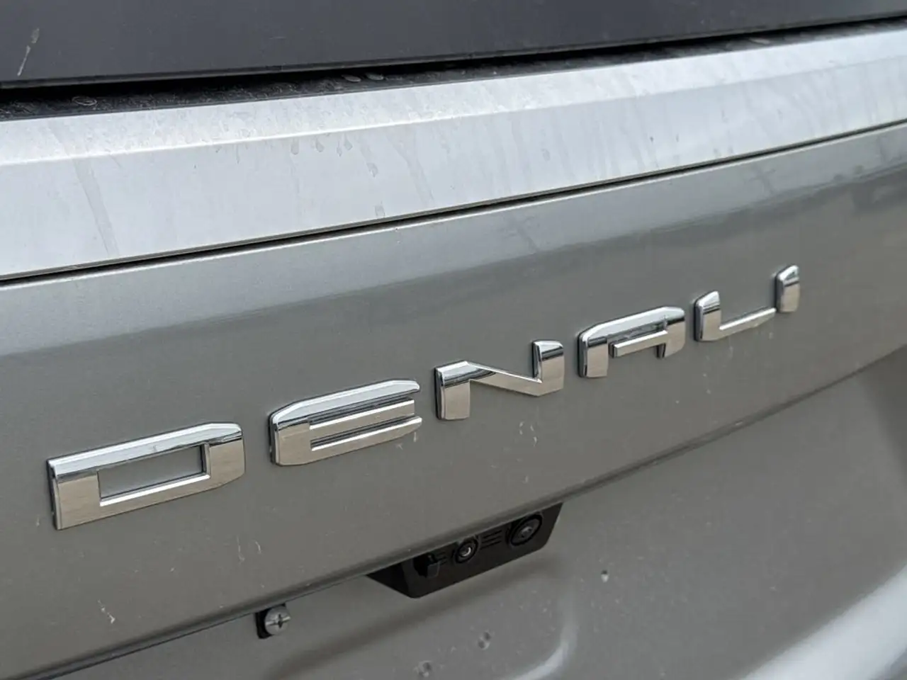 GMC Yukon снимка GMC Yukon