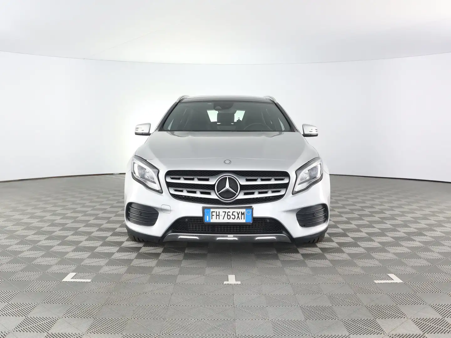 Mercedes-Benz GLA 200 2.2 d (136cv) Premium 4matic auto Zilver - 2