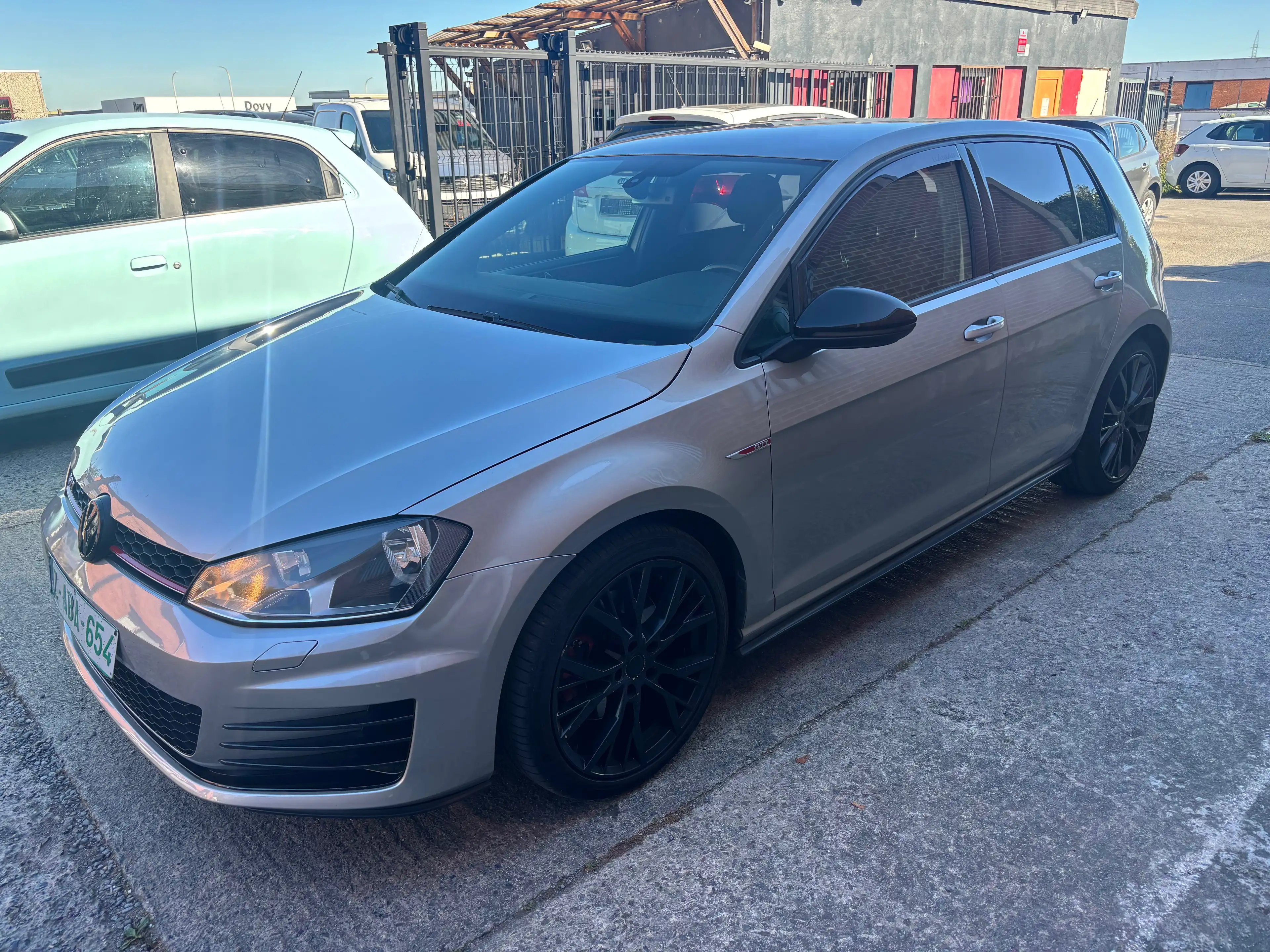 Volkswagen Golf GTI Golf 2.0 TSI — photo 2