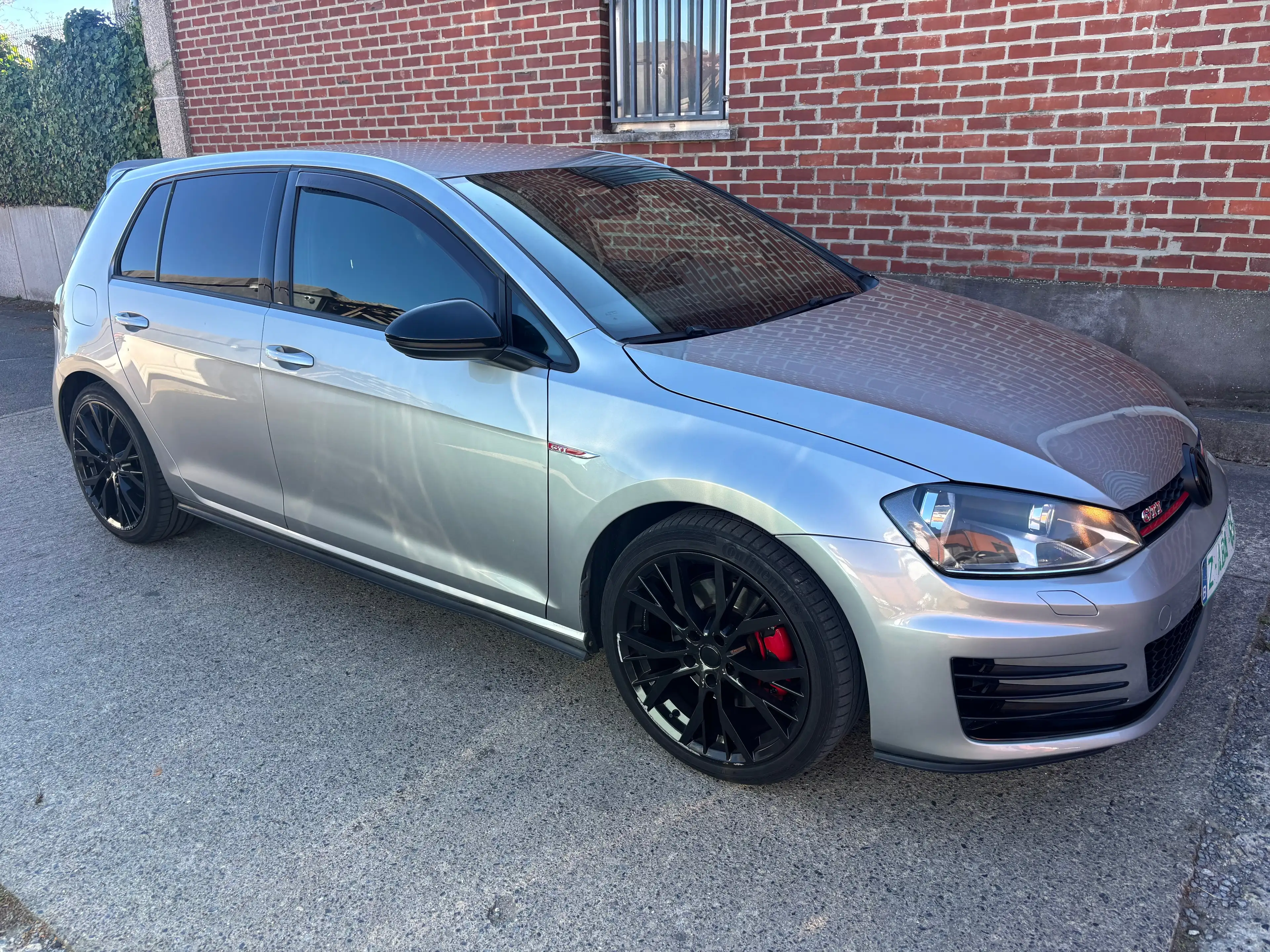 Volkswagen Golf GTI Golf 2.0 TSI — photo 3