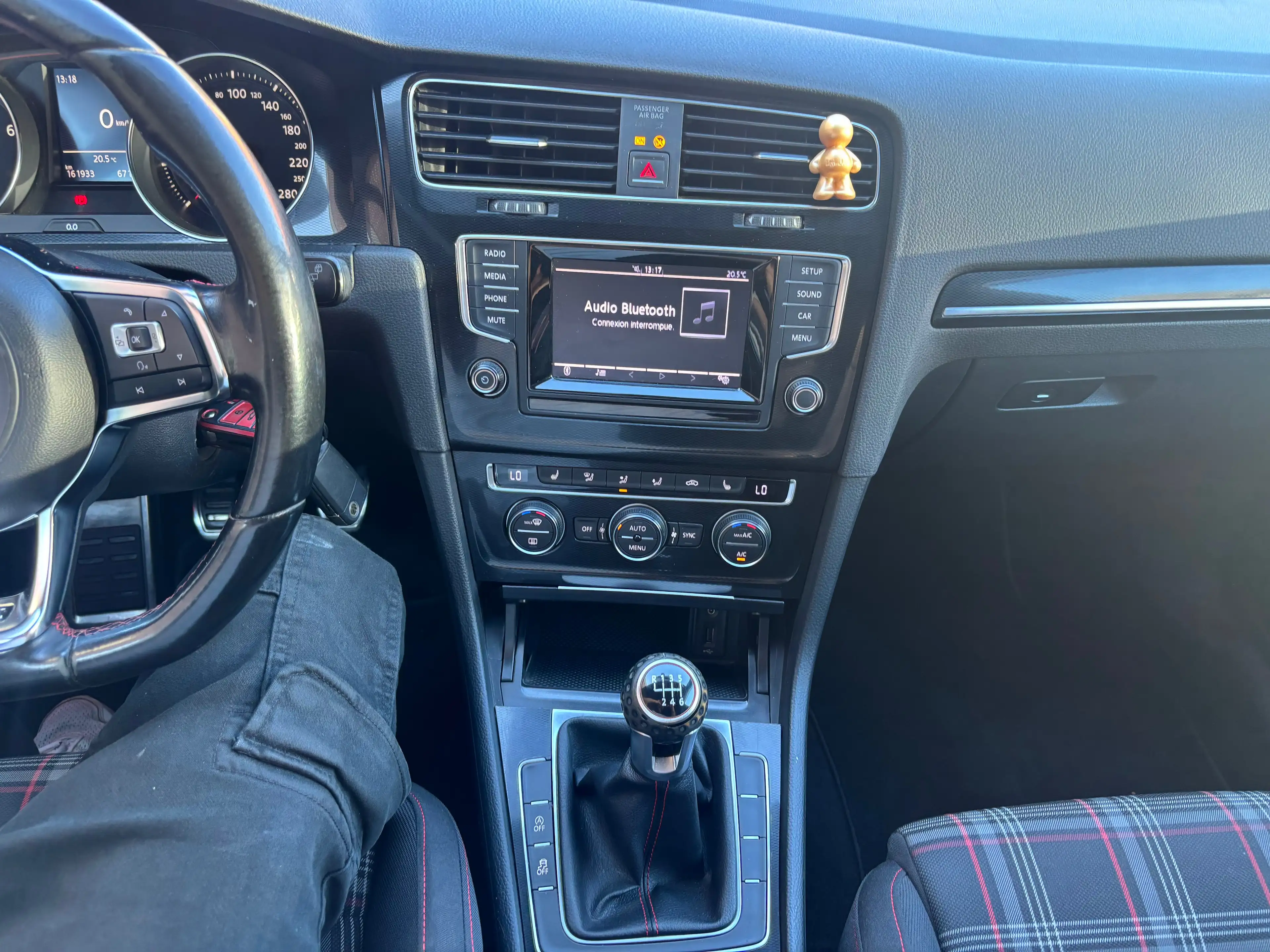 Volkswagen Golf GTI Golf 2.0 TSI — photo 13