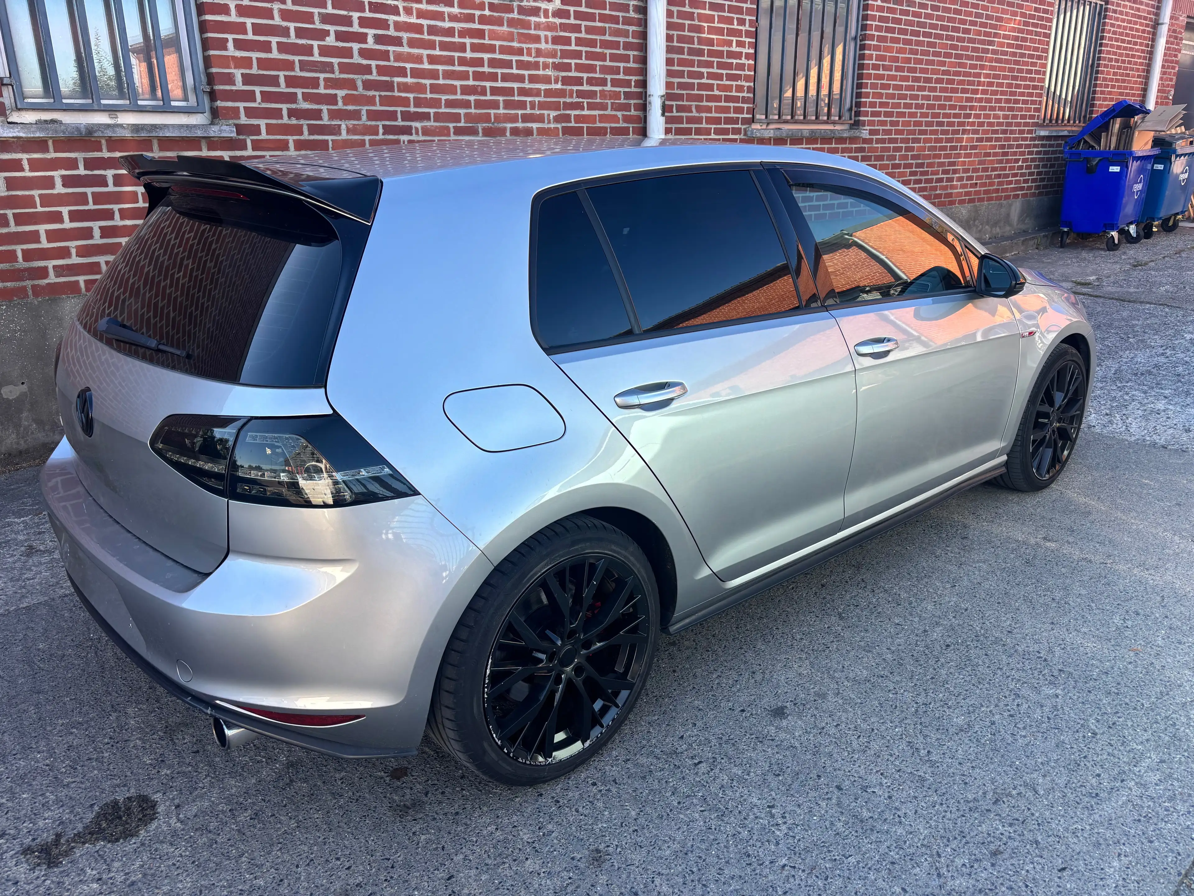 Volkswagen Golf GTI Golf 2.0 TSI — photo 5