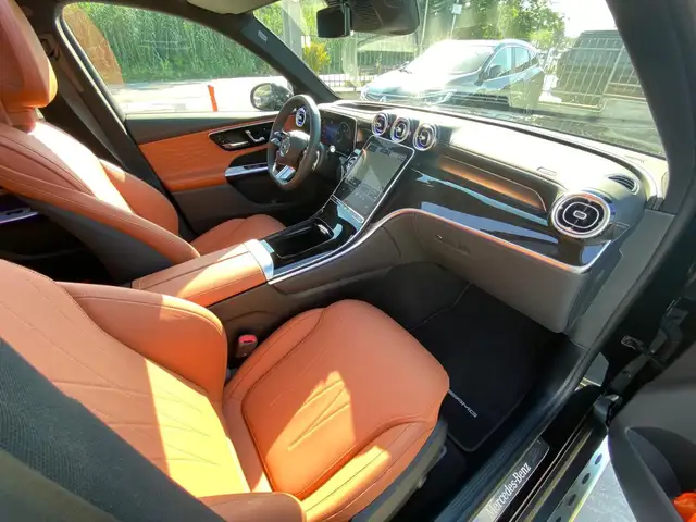 Mercedes-Benz 300 view 11