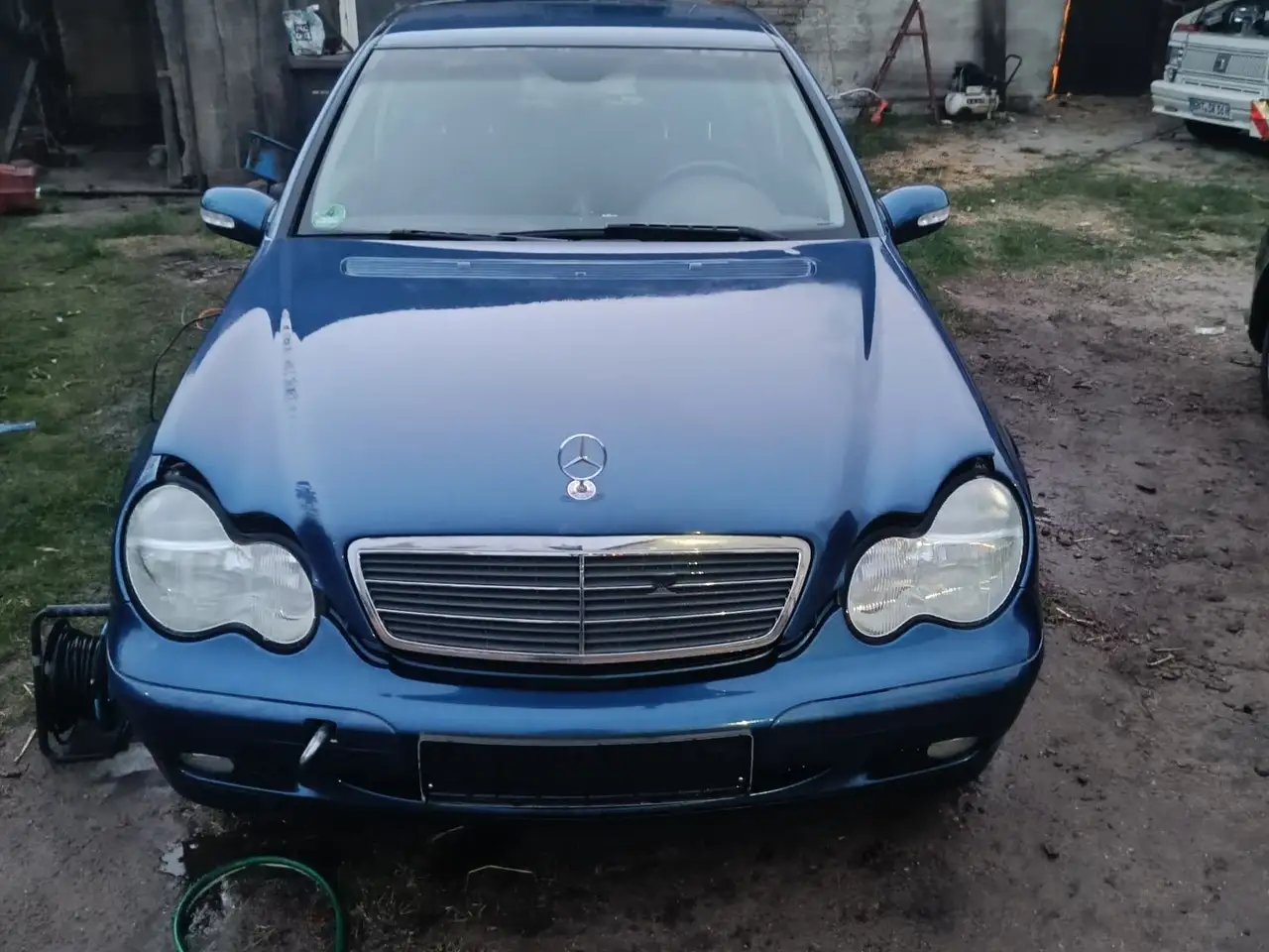 Mercedes-Benz C 220