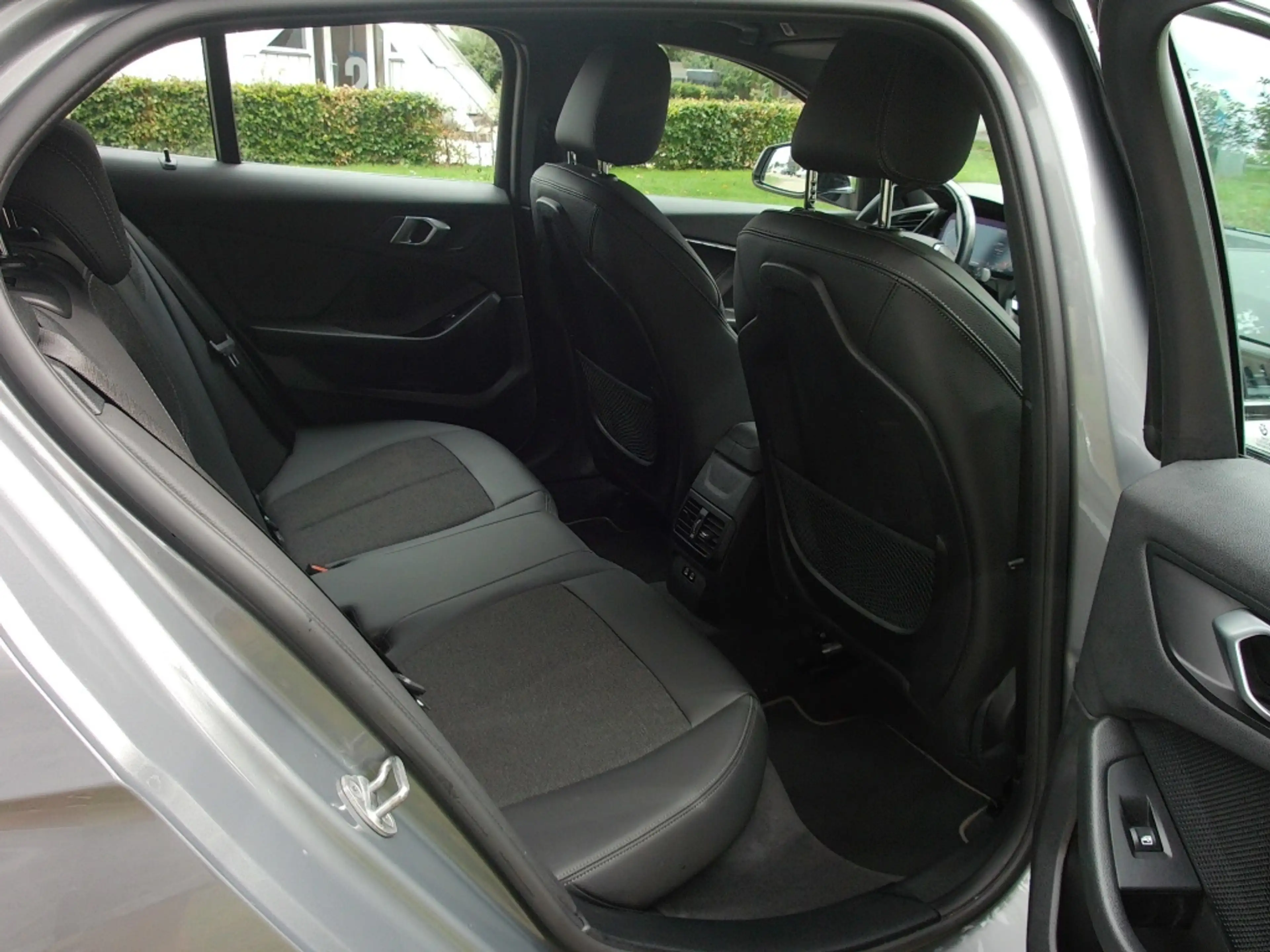 BMW 118 1-Serie (F40) 118i 136pk Aut Business Edition Plus — photo 35