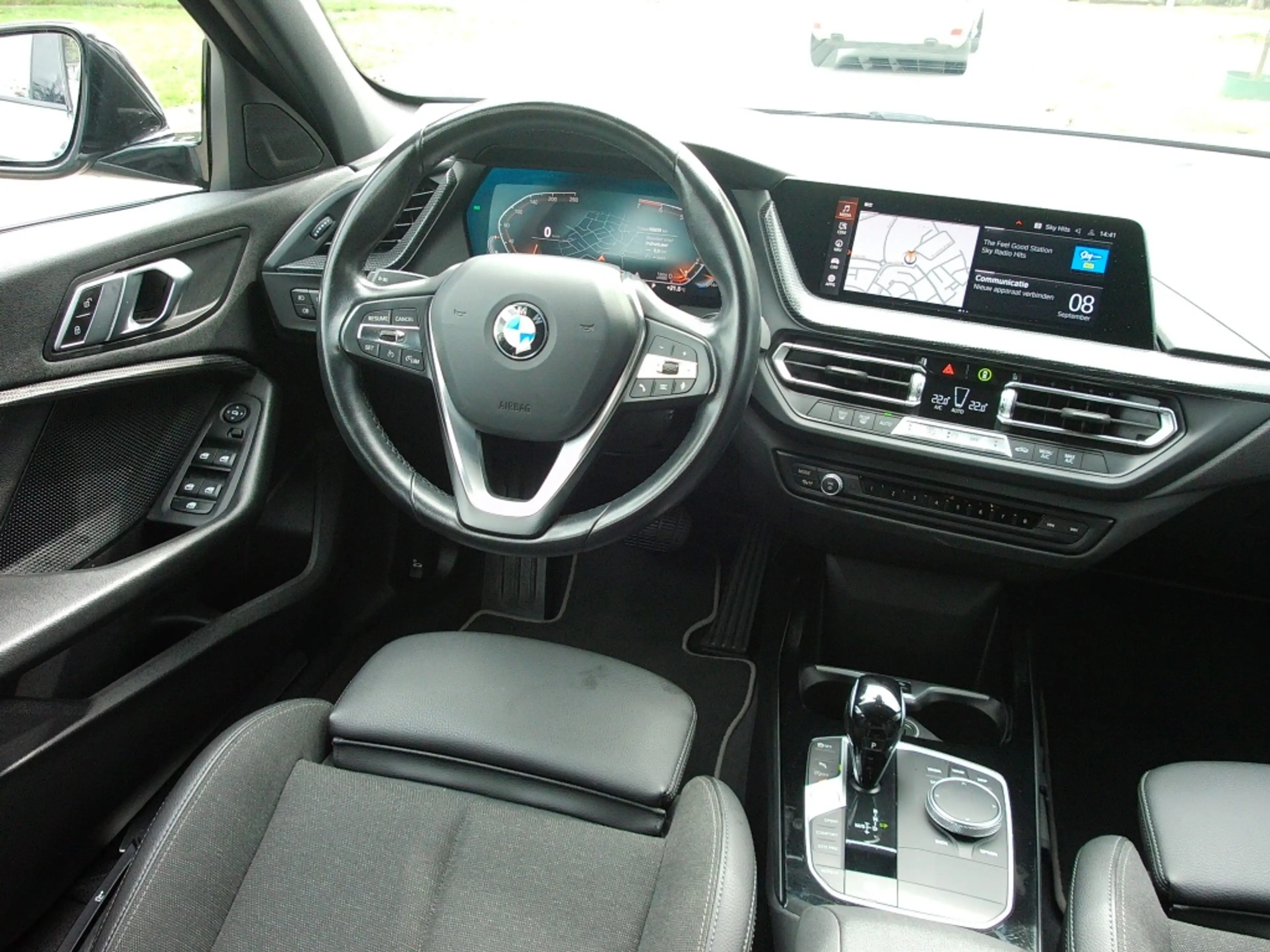 BMW 118 1-Serie (F40) 118i 136pk Aut Business Edition Plus — photo 31
