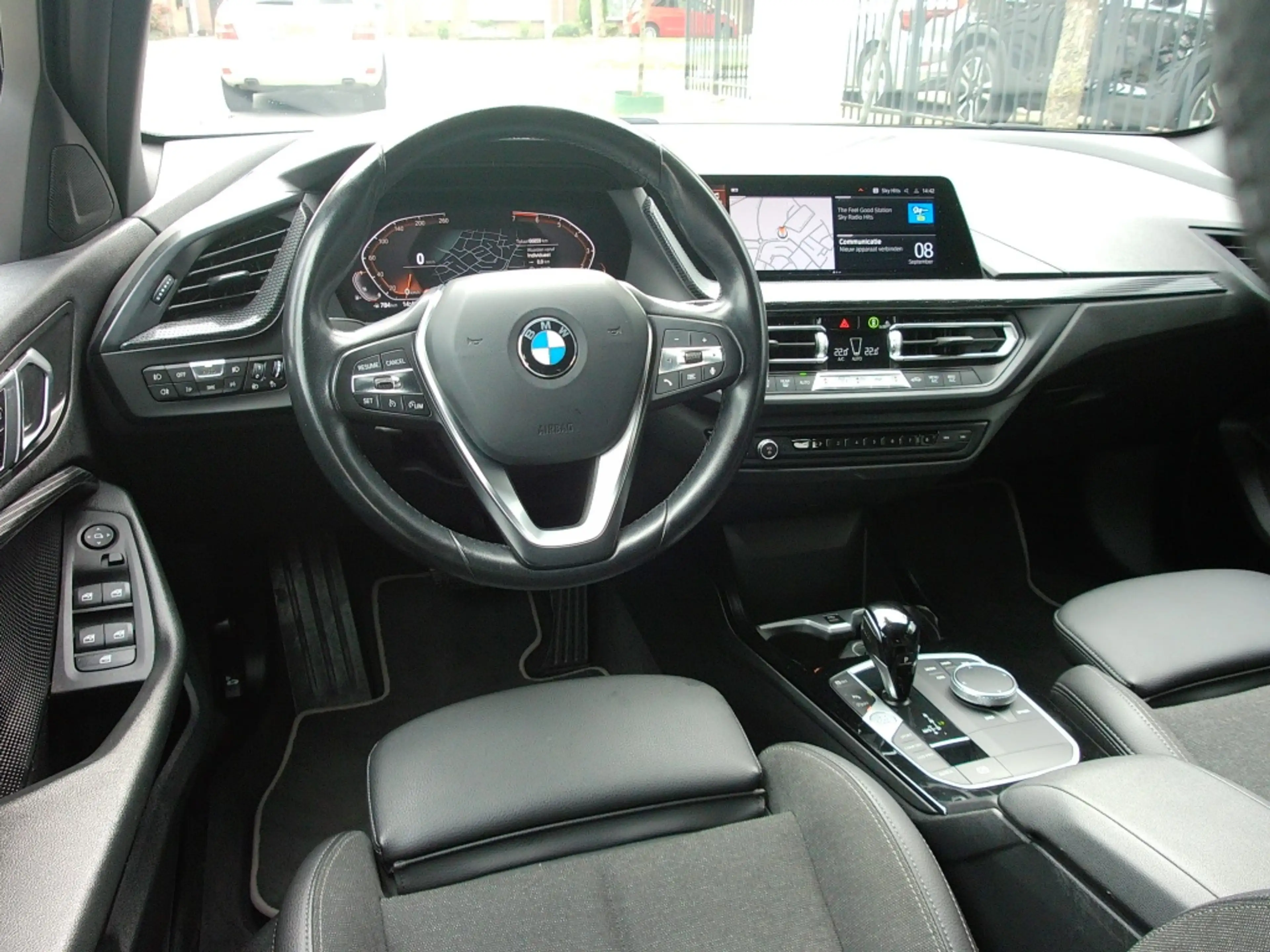 BMW 118 1-Serie (F40) 118i 136pk Aut Business Edition Plus — photo 8