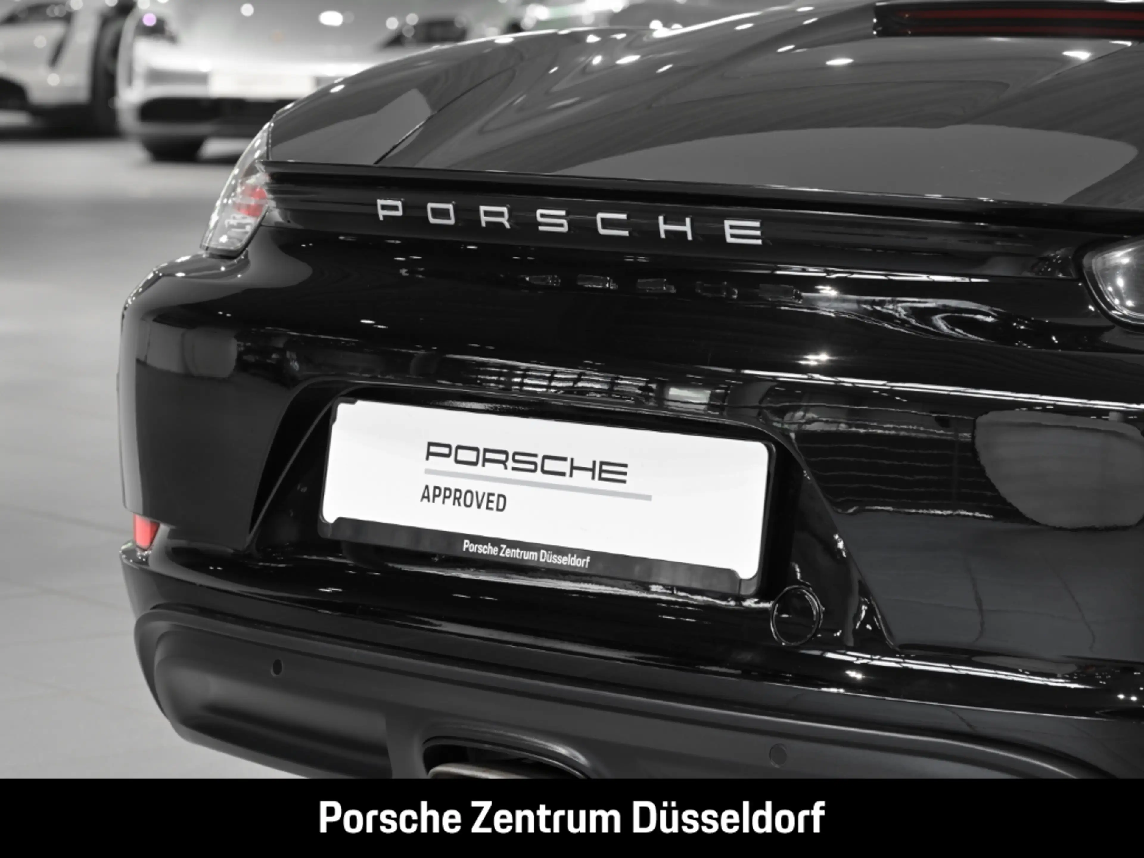 Porsche Boxster 718 — photo 8