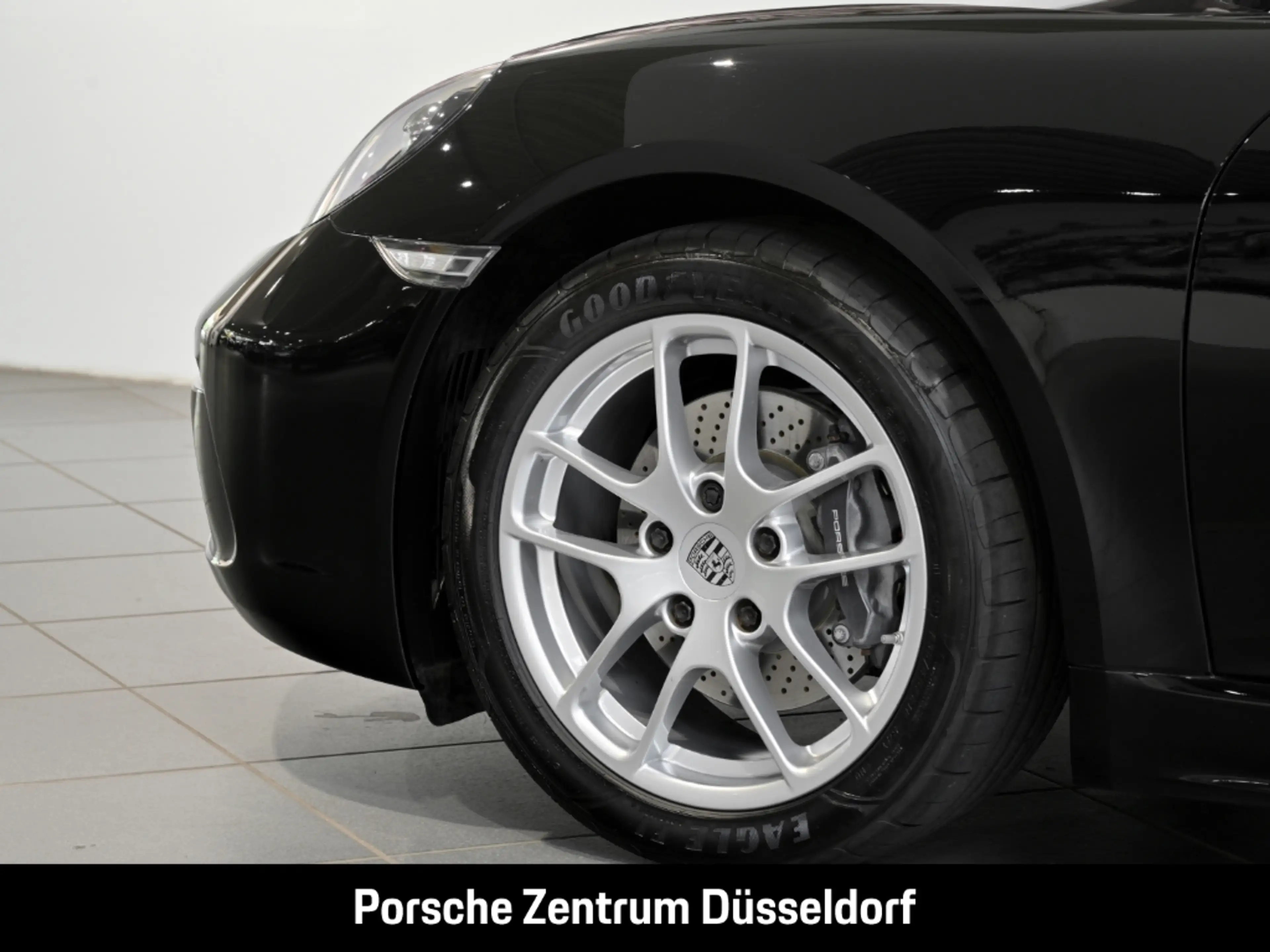 Porsche Boxster 718 — photo 9