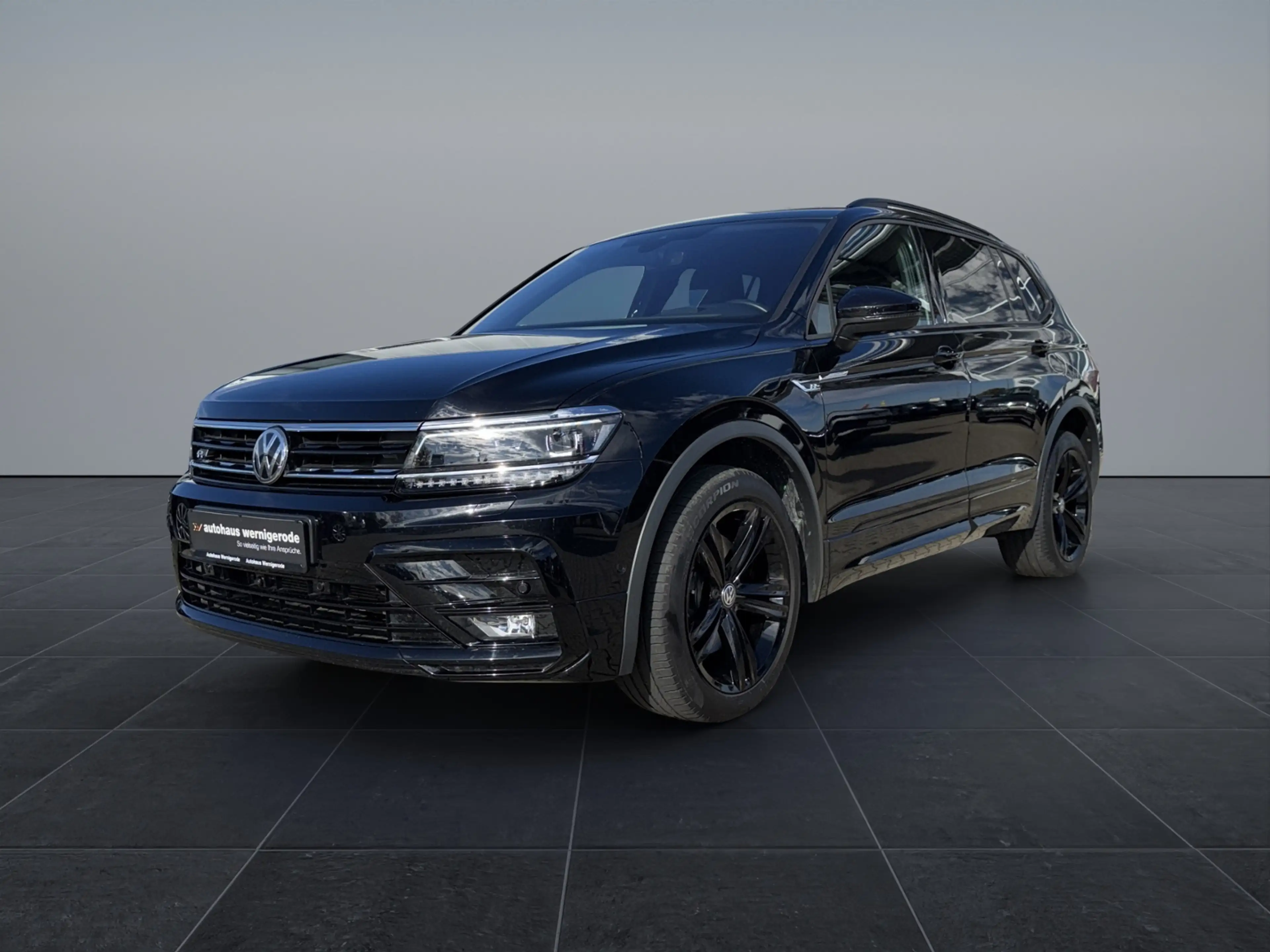 Volkswagen Tiguan Allspace HL R-Line 2.0TSI 4M *AHK*DCC*LED* — photo 2