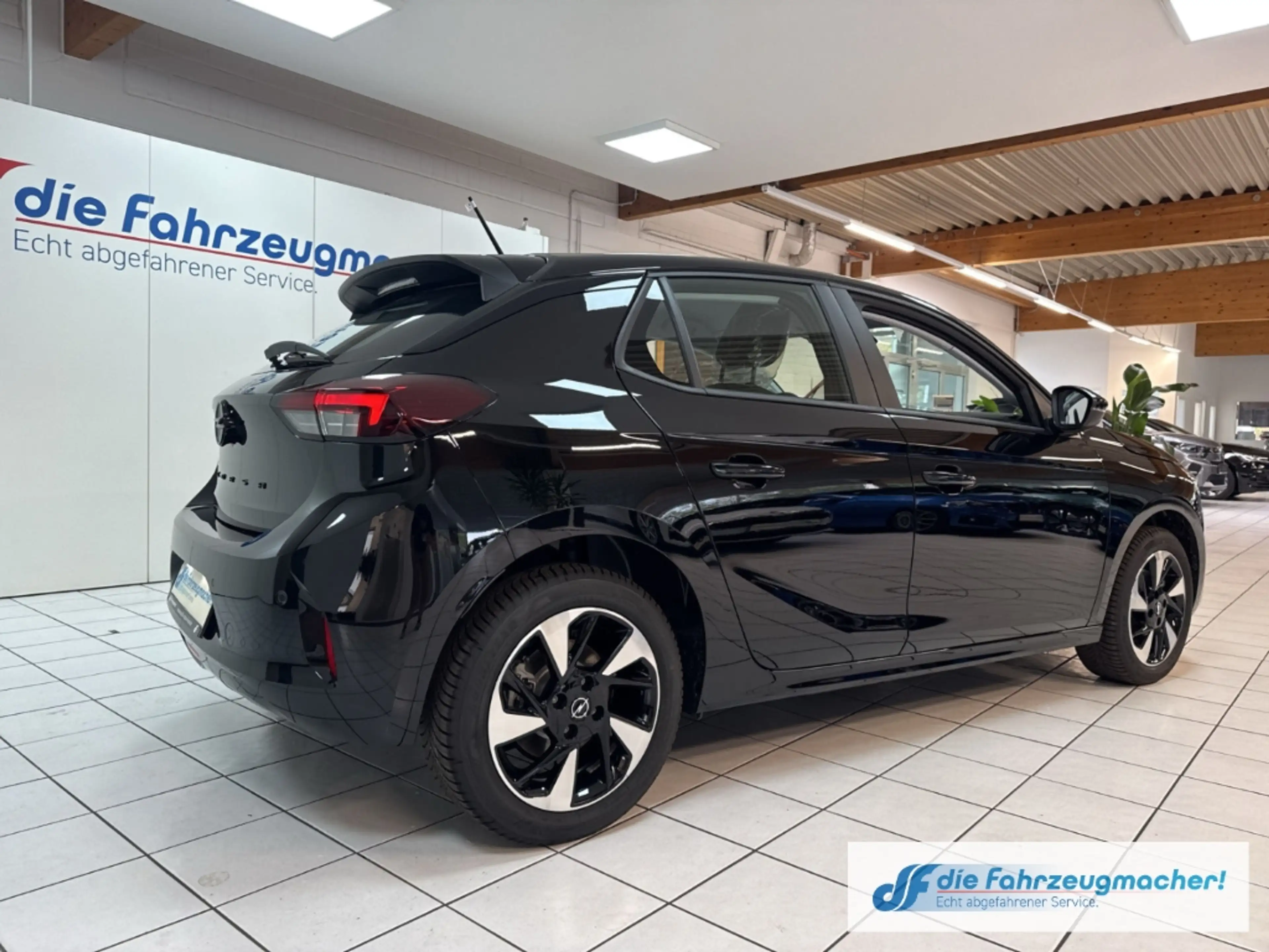 Opel Corsa-e *SHZ, ALU, 11 KW* Digitales Cockpit LED Apple CarP — photo 4