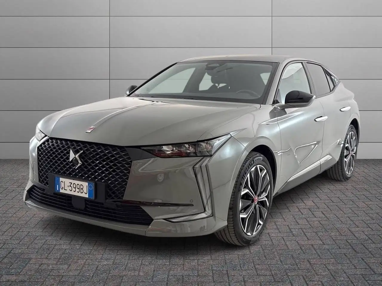 DS Automobiles DS 4
