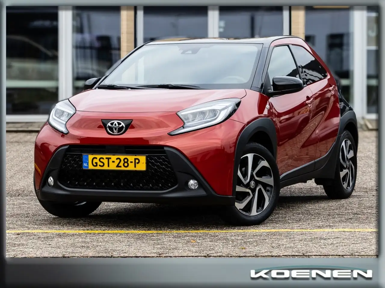 Toyota Aygo X 1.0 VVT-I S-CVT PULSE Automaat, Zwart Dak — photo 1 of 33