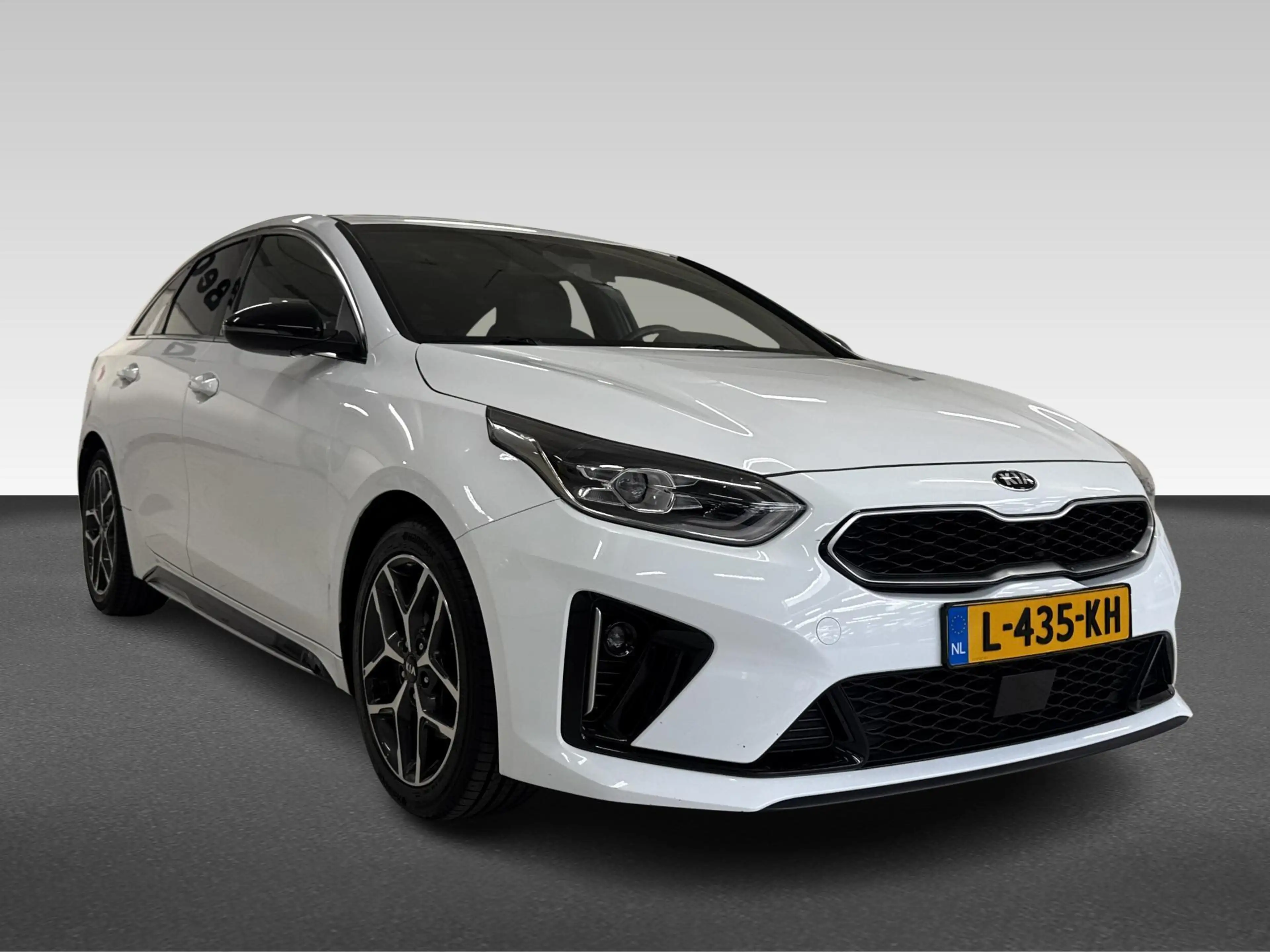 Kia ProCeed / pro_cee'd 1.0 T-GDI GT-Line | Achteruitrijcamera | Apple Car — photo 8