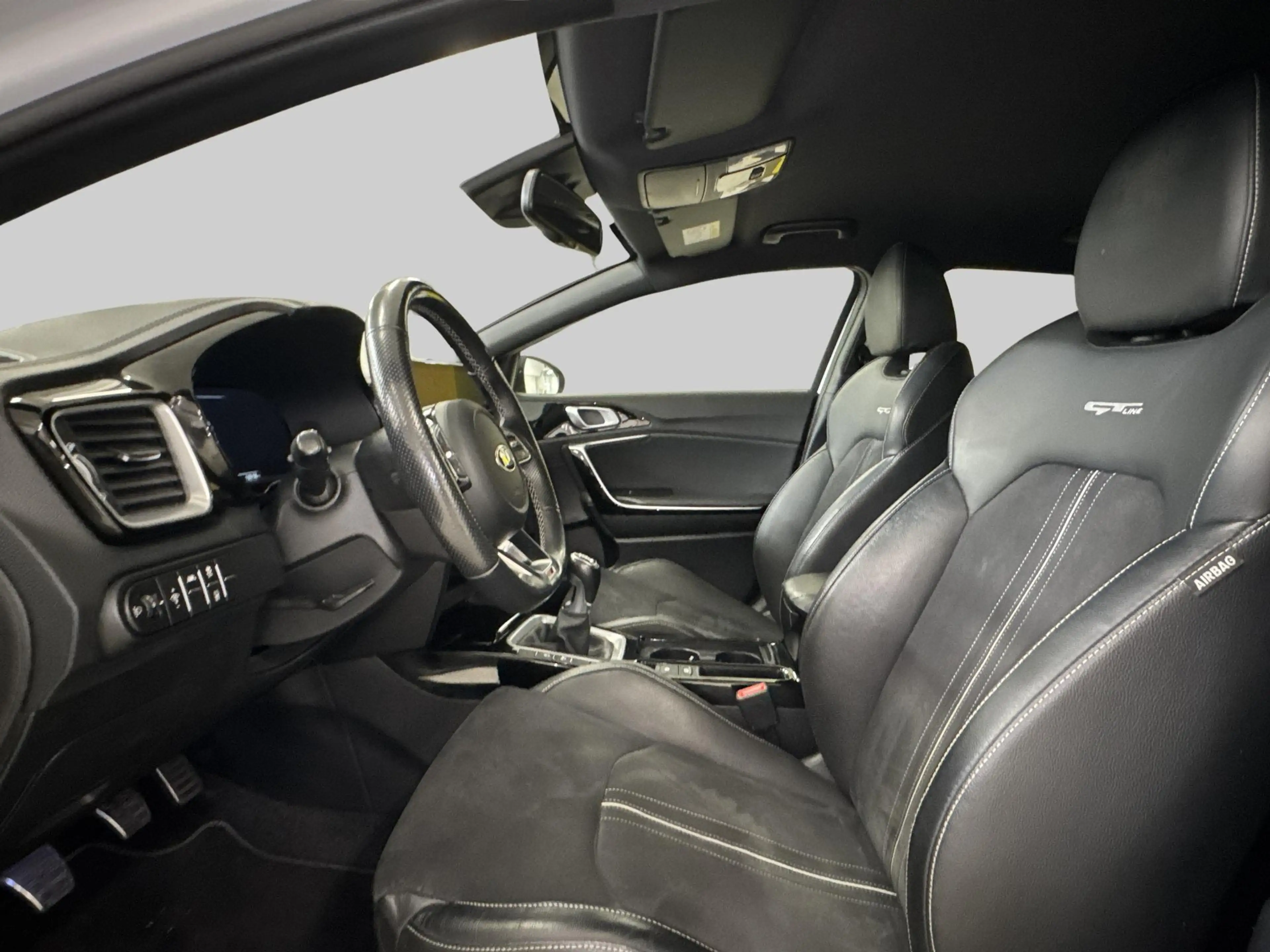Kia ProCeed / pro_cee'd 1.0 T-GDI GT-Line | Achteruitrijcamera | Apple Car — photo 12
