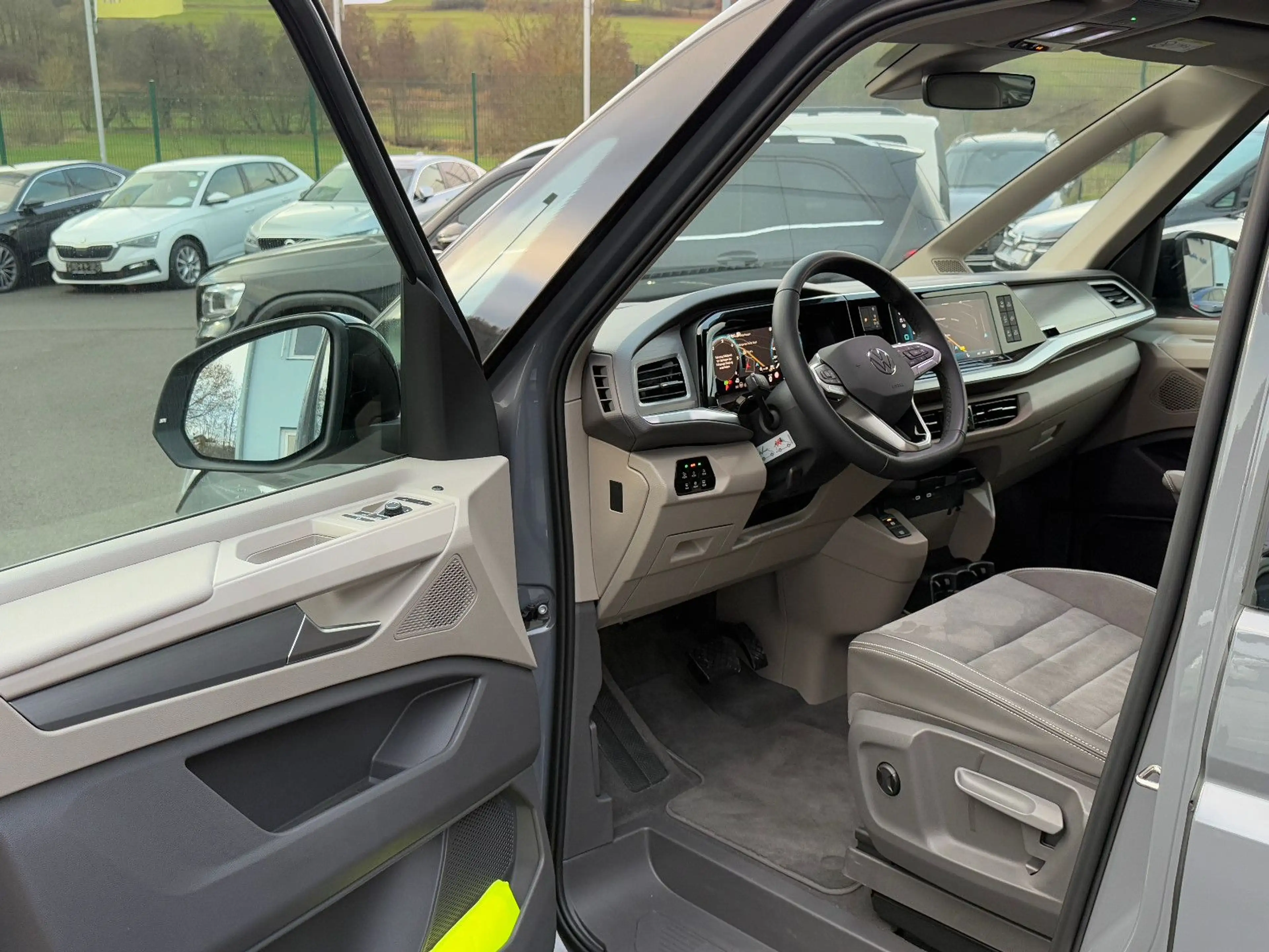 Volkswagen T7 California Ocean TDI DSG ACC AHK DCC HUD Kam — photo 14